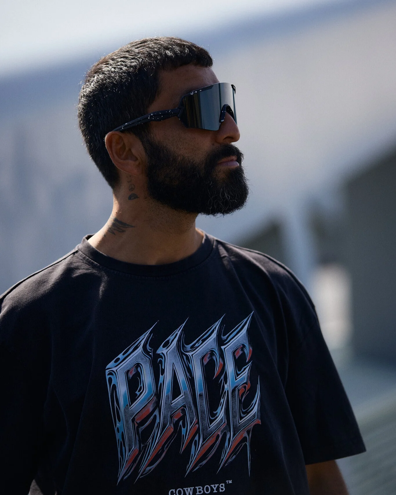 Behind The Pines Raptor 80's Black Photochromic - Image 4