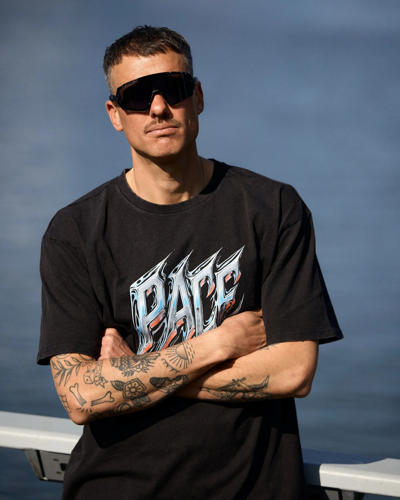 Behind The Pines Raptor 80's Black Photochromic - Image 5