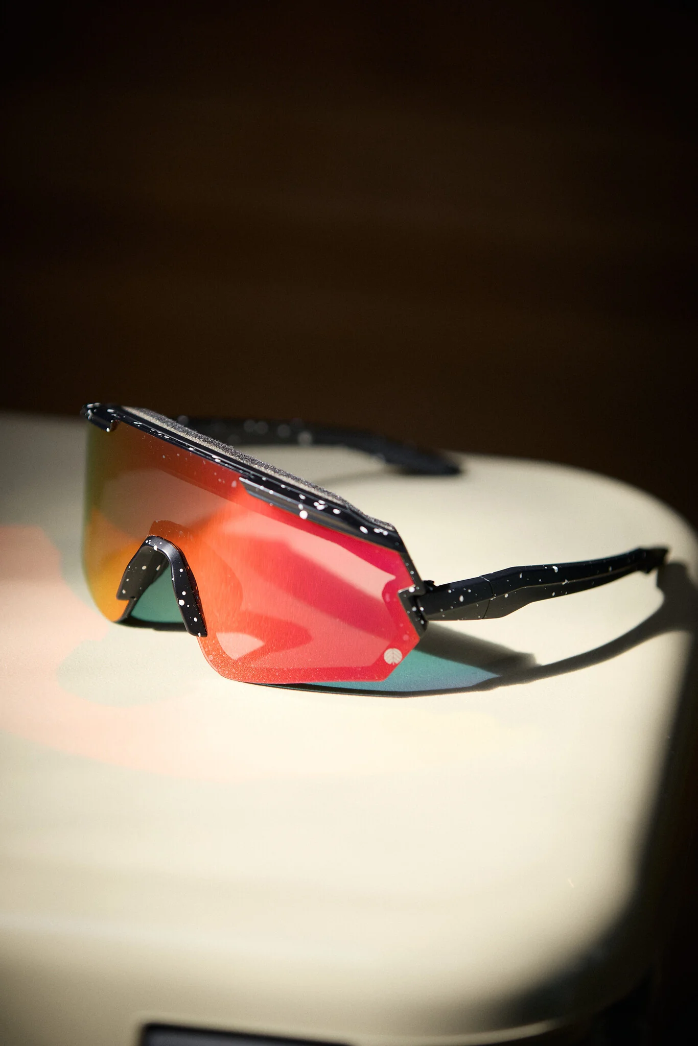 Behind The Pines Raptor 80's Black Red - Image 3