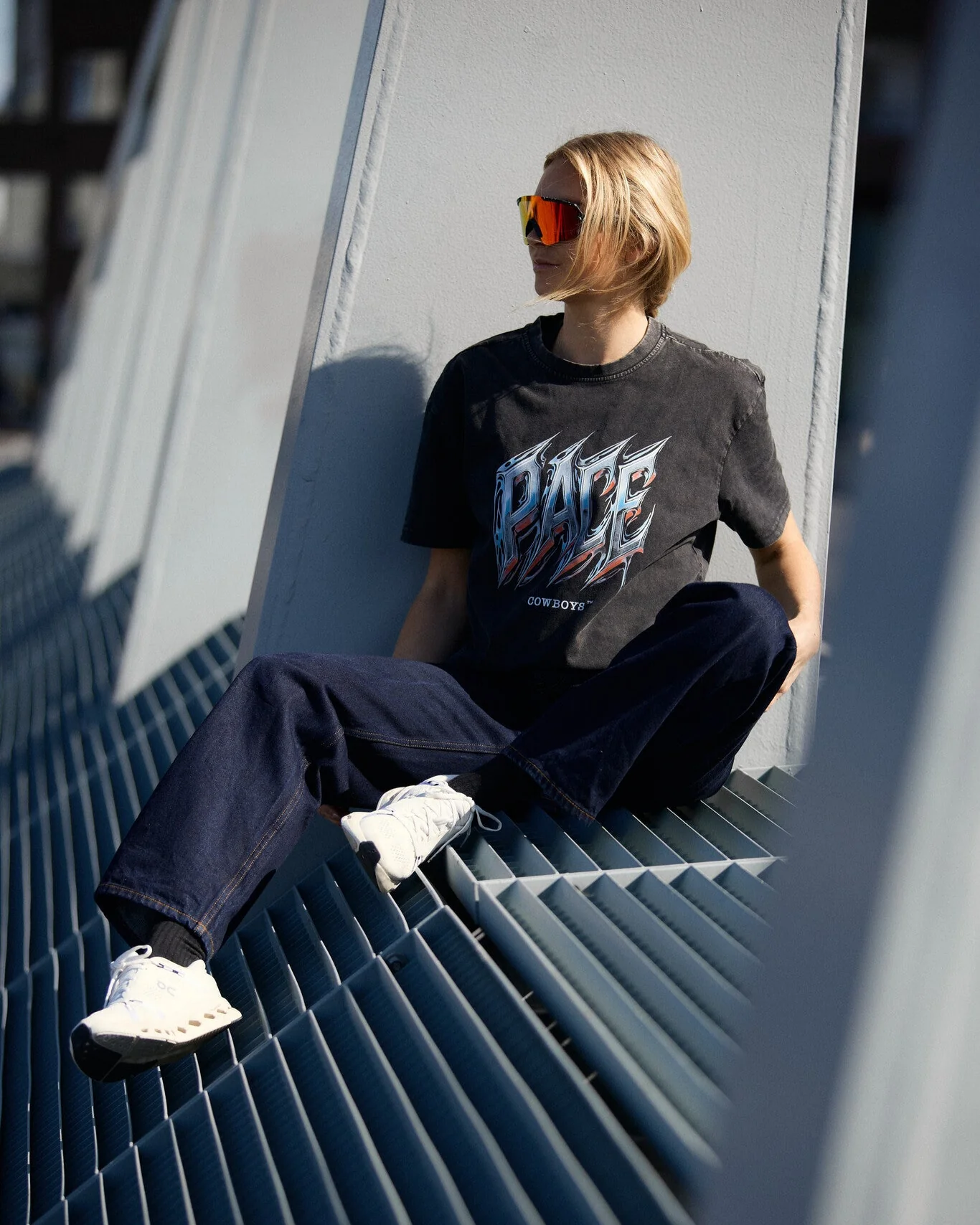 Behind The Pines Raptor 80's Black Red - Image 4